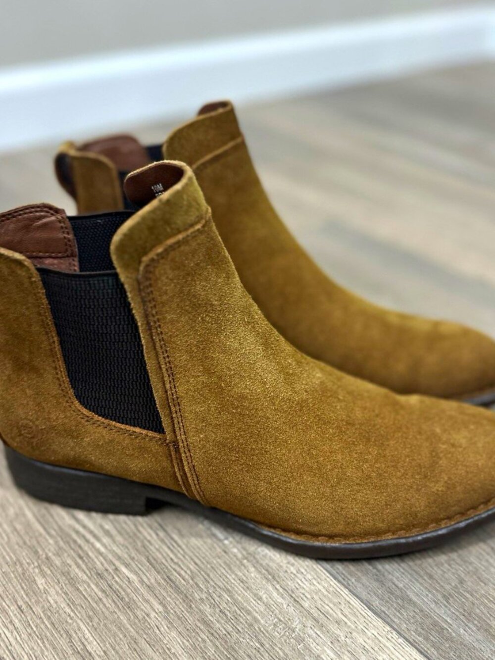 Born Women’s 10M Brown Suede Leather Chelsea Ankle Boots Slip On BROP8726